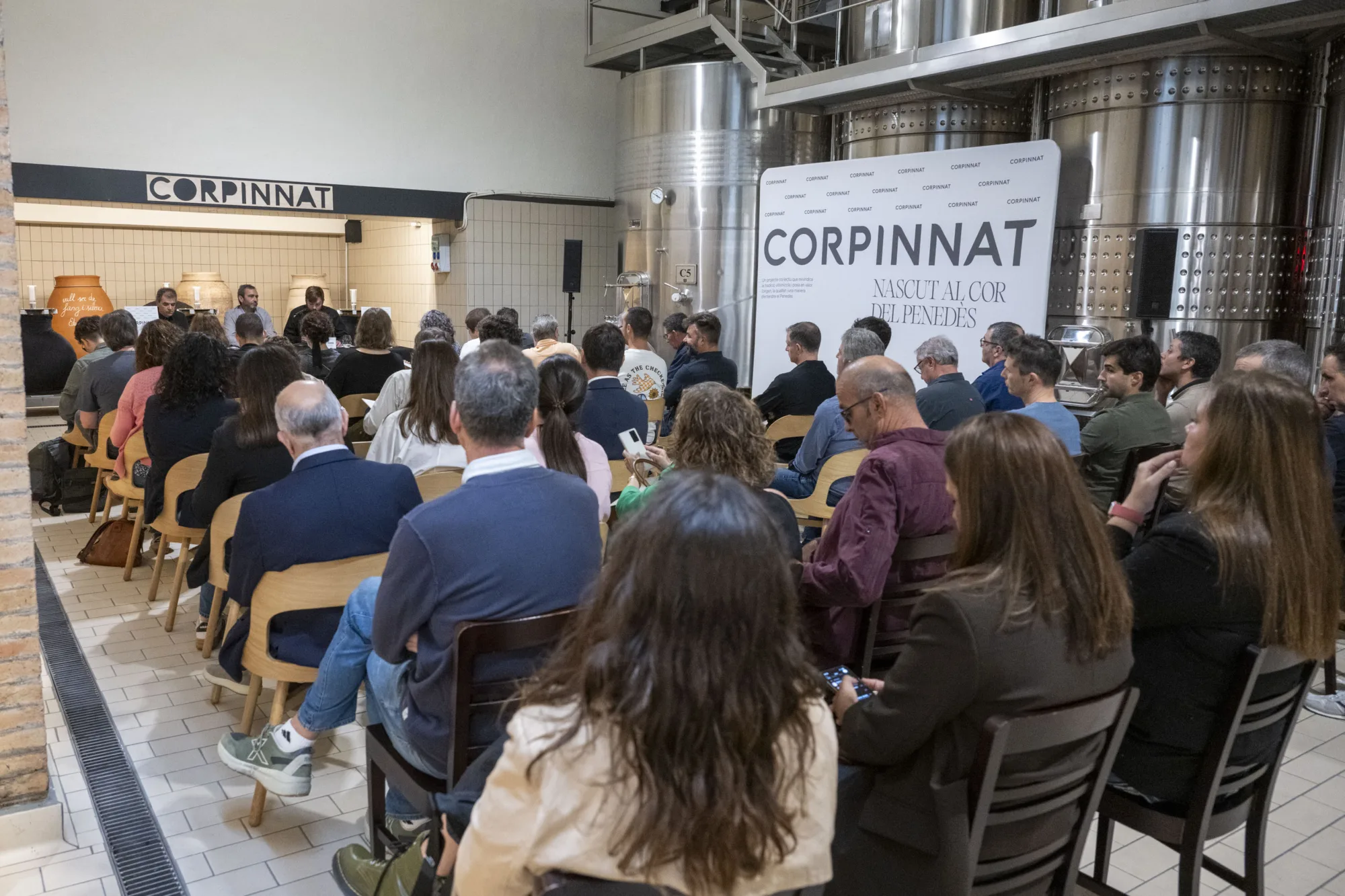 Periodistas en la rueda de prensa de la vendimia 2026 de Corpinnat