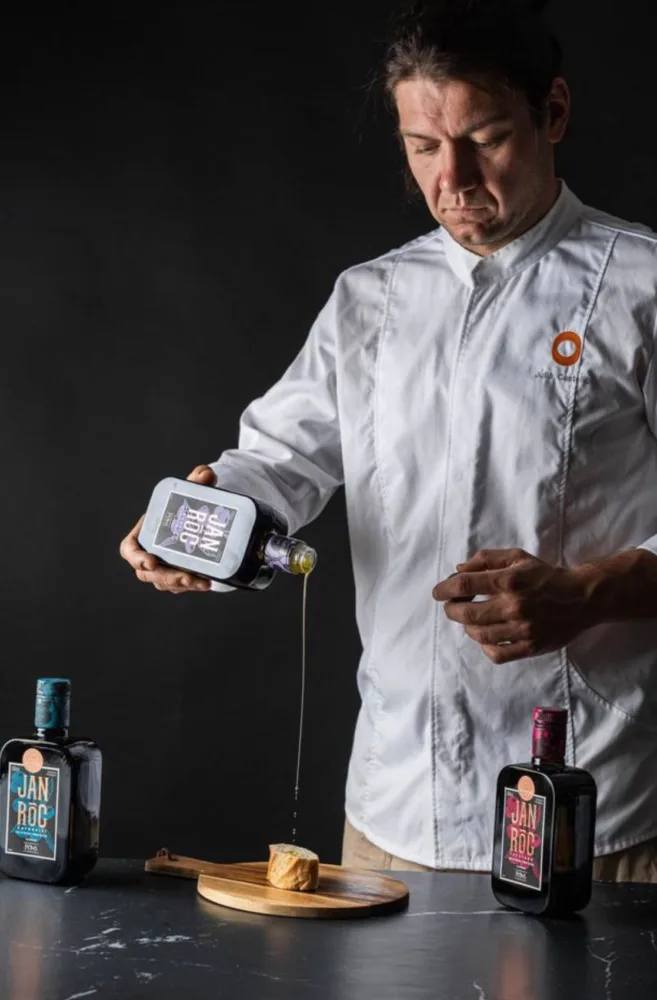 Chef Julià Castelló of Insolent with olive oil