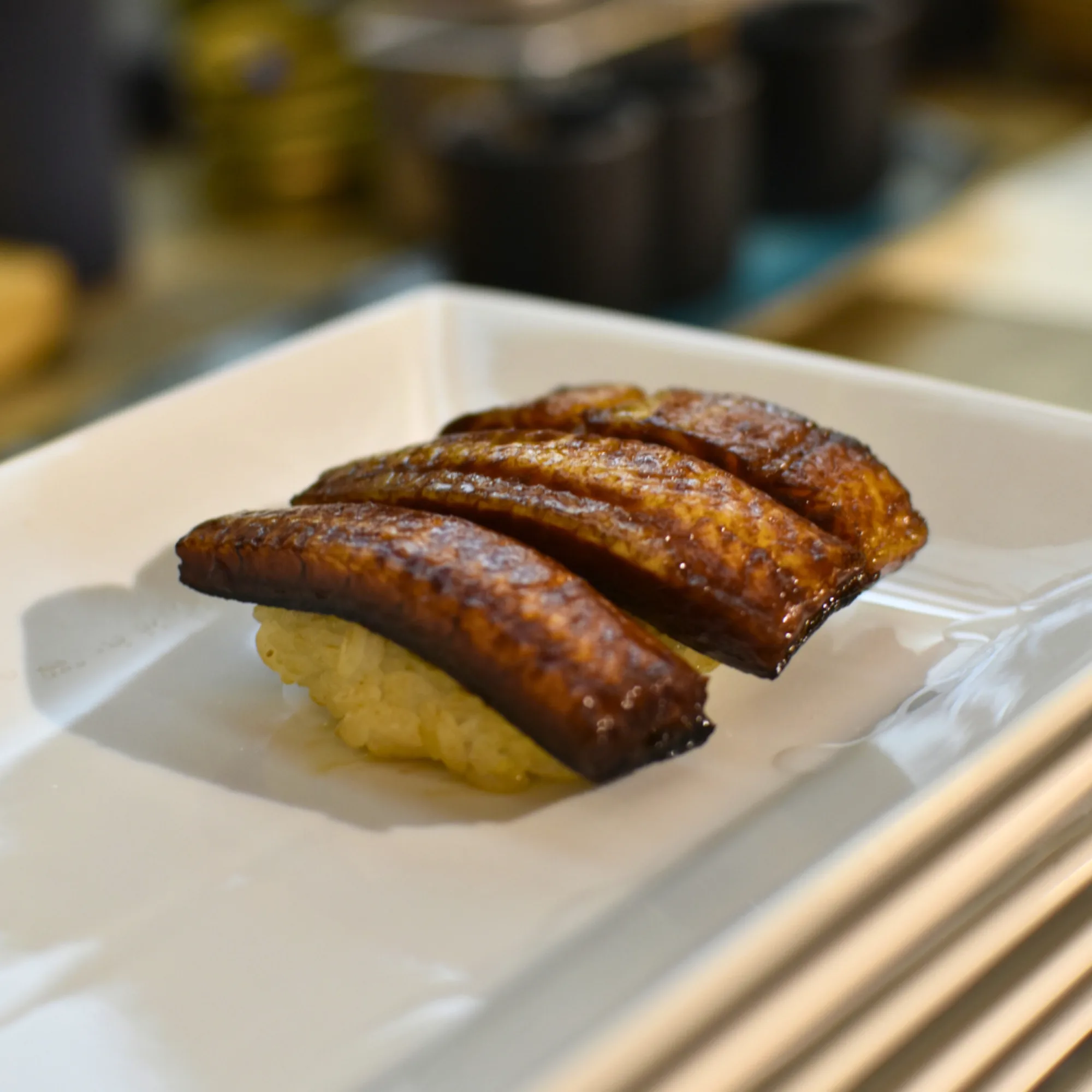 Nigiri de anguila servido en el Festival Gastronómico Corpinnat