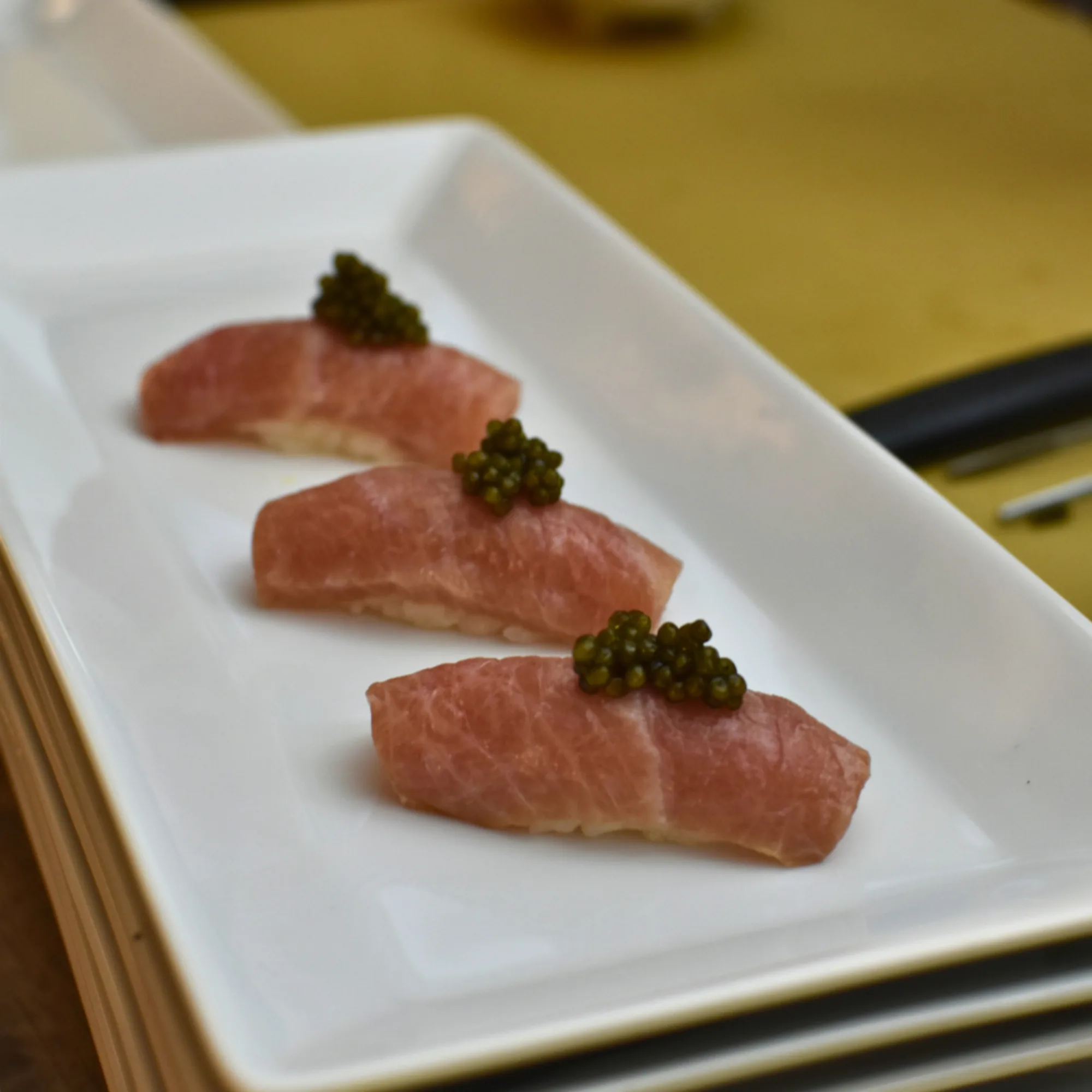 Nigiris de atún con caviar en el Festival Gastronómico Corpinnat