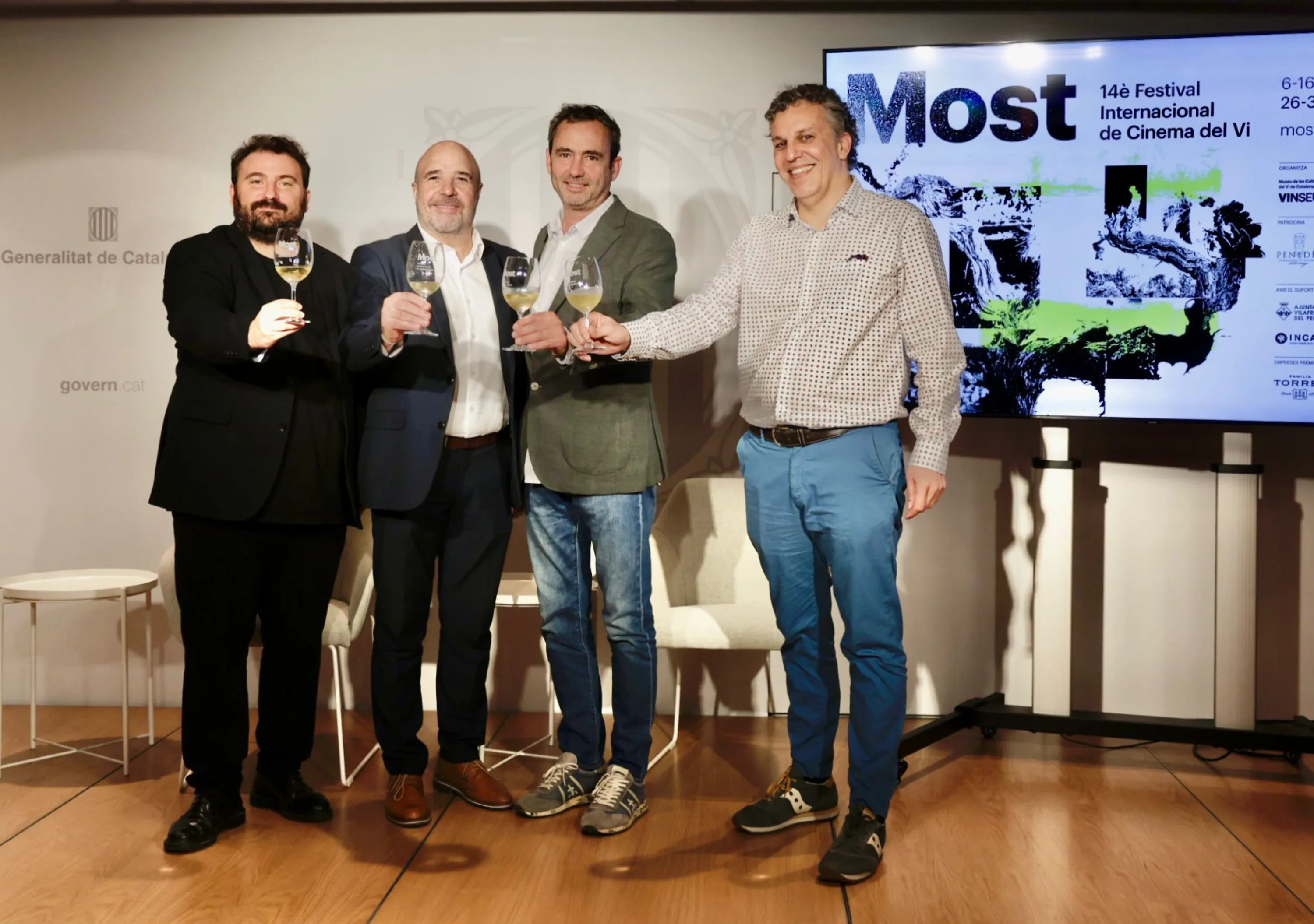 Corpinnat and Most Festival representatives toasting